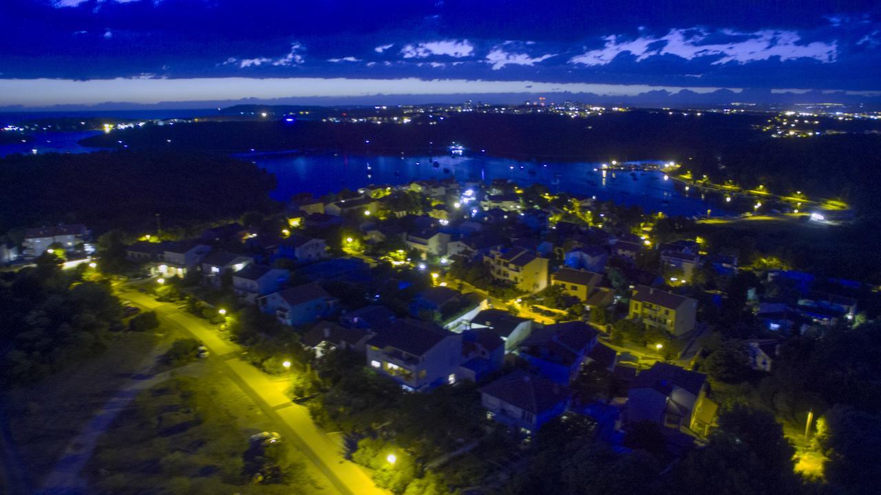 "Andrija" Apartmen'S Баньоле Екстер'єр фото