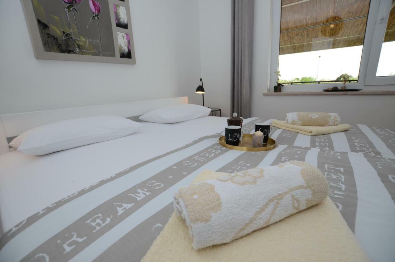 "Andrija" Apartmen'S Баньоле Екстер'єр фото
