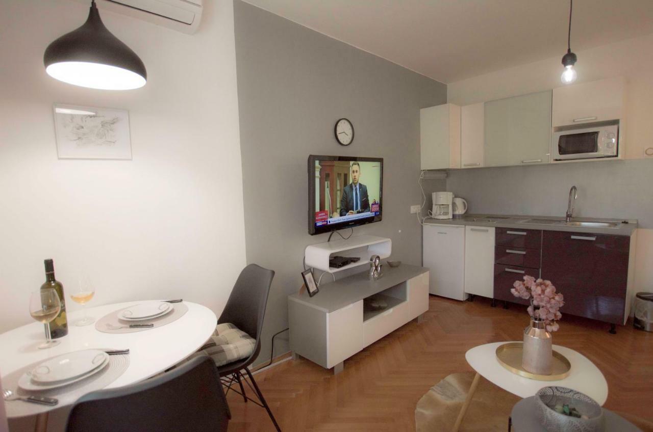 "Andrija" Apartmen'S Баньоле Екстер'єр фото